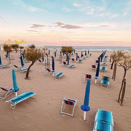 Hotel Fenix Cavallino-Treporti Exteriör bild