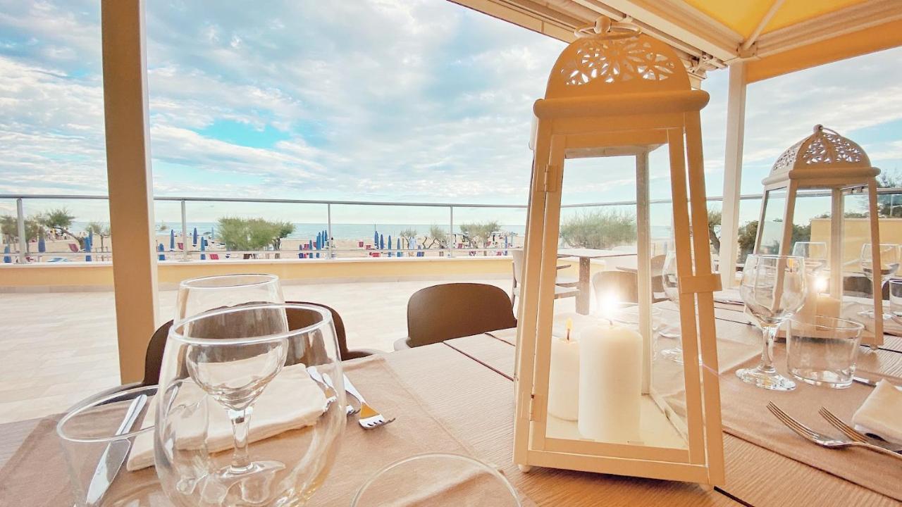 Hotel Fenix Cavallino-Treporti Exteriör bild